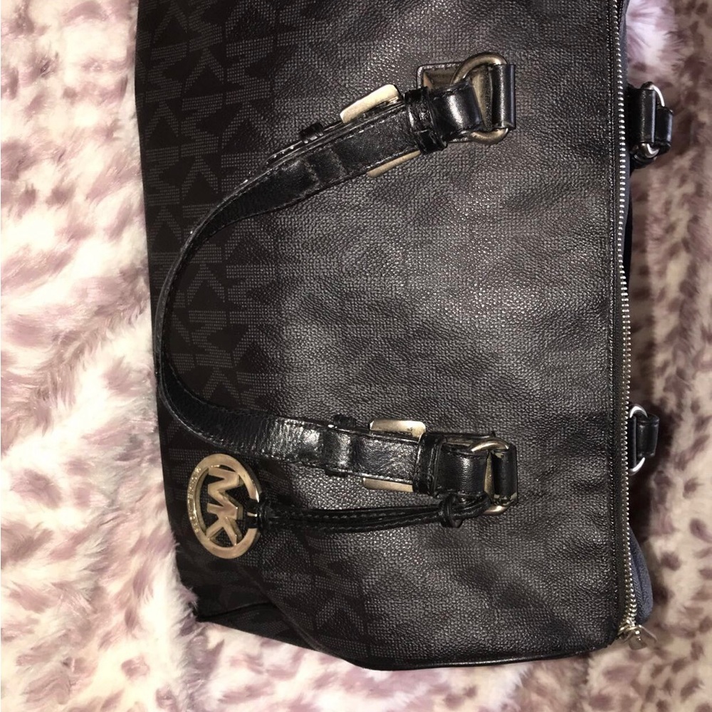 Mk - Picture 3 of 3